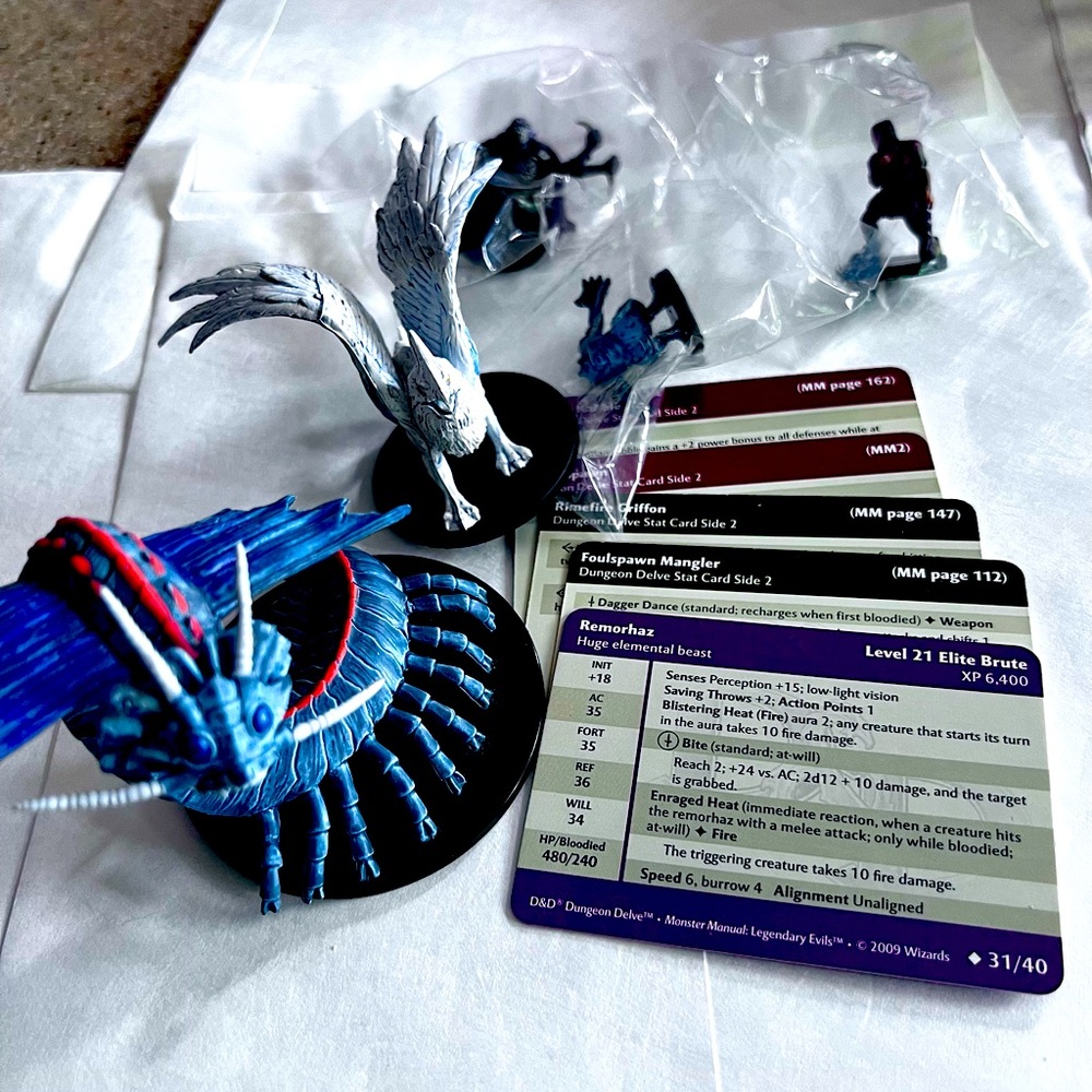 DnD Monster Minitures Manual Lengendary Evils REMORHAZ, RIMEFIRE GRIFFON+ 3 more
